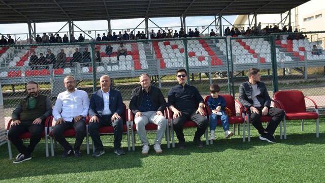 Bulanık Gençlerbirliği şampiyon oldu, play-off biletini aldı