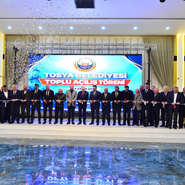 Tosya Belediyesi'nin ilçenin çehresini değiştiren projeleri için görkemli a...