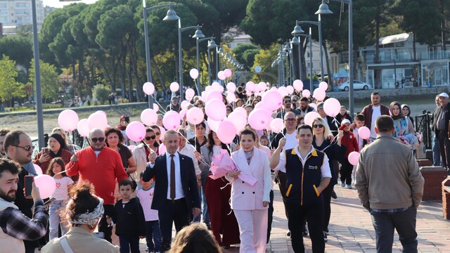 Kanseri yenen Yasemin için balon uçurdular