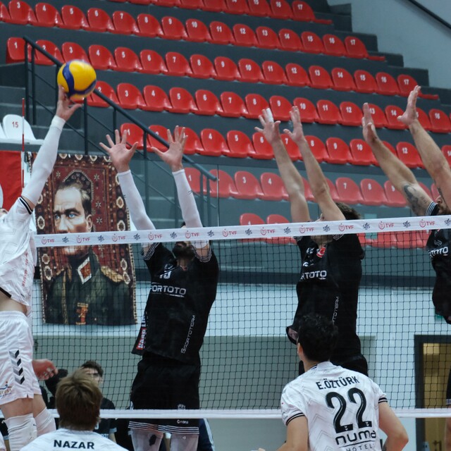 Alanya Belediyespor- İstanbul Gençlik Spor: 3-0