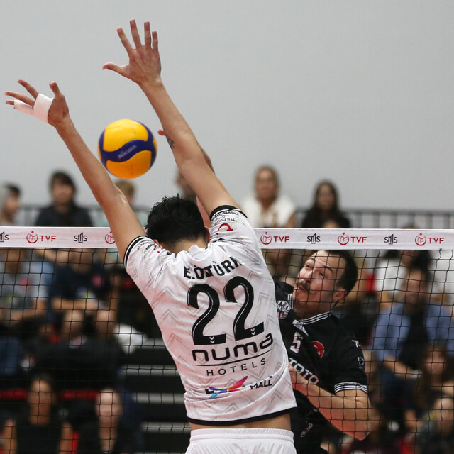 Voleybol: SMS Grup Efeler Ligi