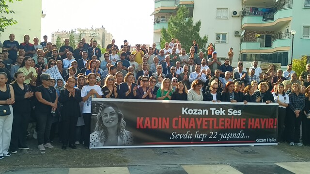 Adana'da kadın cinayetlerine tepki gösterildi