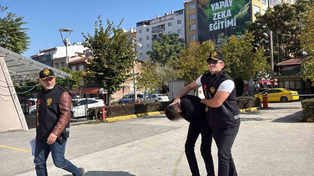 Eskişehir'de öğrenciye zorla tespih satan şüpheliye ev hapsi