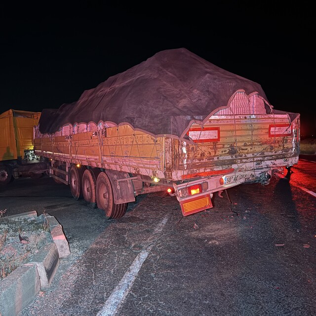 Nevşehir'de tıra çarpan otomobildeki 2 kişi öldü