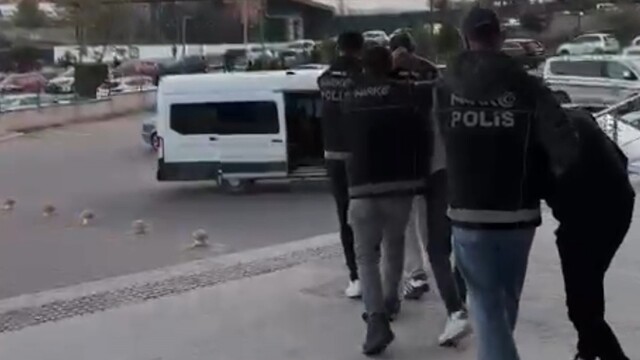Kırıkkale'de uyuşturucu tacirlerine operasyon: 5 tutuklama