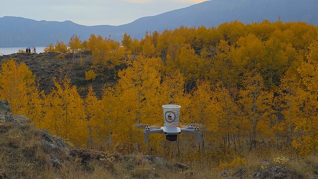 Nemrut Kalderası'nda drone ile içecek ikramı