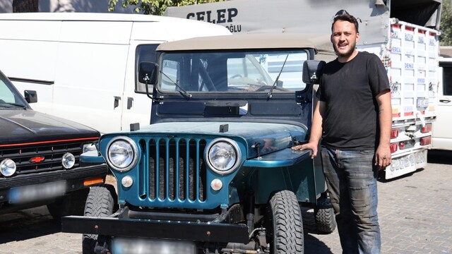 Aydın'da yeşil ciplerin cazibesi hiç bitmiyor
75 yıllık cipler bile sanayide baştan aşağıya yenilenip sıfır model gibi yeniden kullanıma sunuluyor