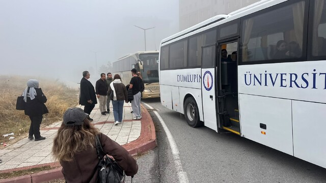 Kütahya'da KPSS adaylarının yardımına Rektör Kızıltoprak yetişti