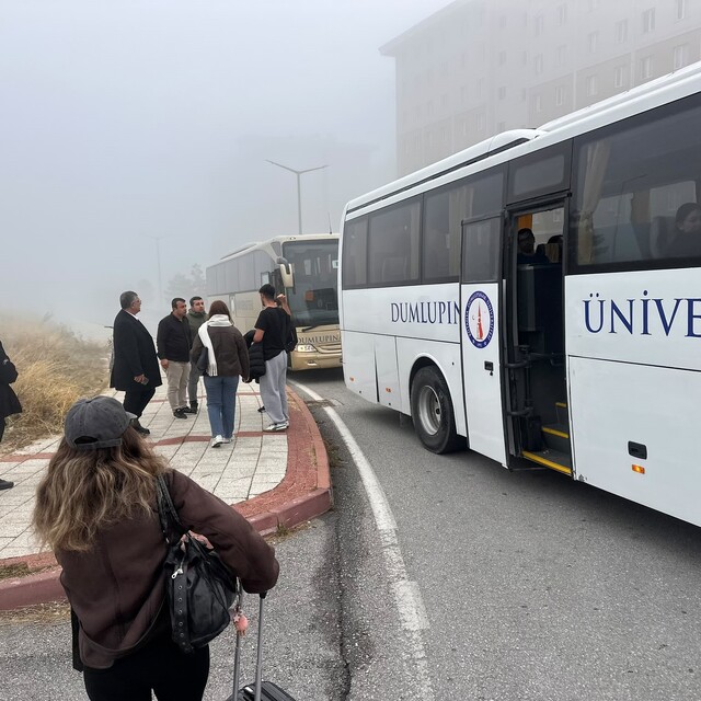 Kütahya'da KPSS adaylarının yardımına Rektör Kızıltoprak yetişti