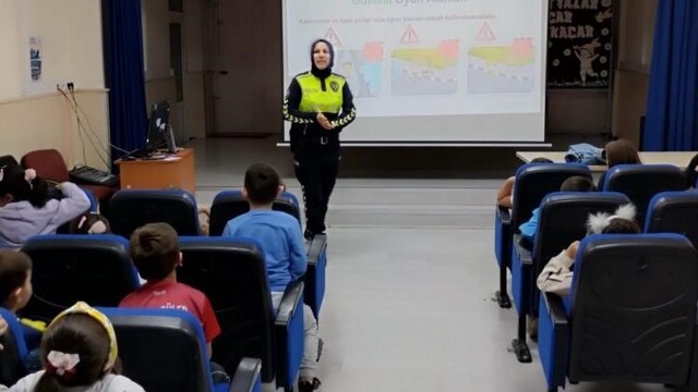 Bilecik'te 90 öğrenciye 'Trafik Güvenliği Eğitimi'