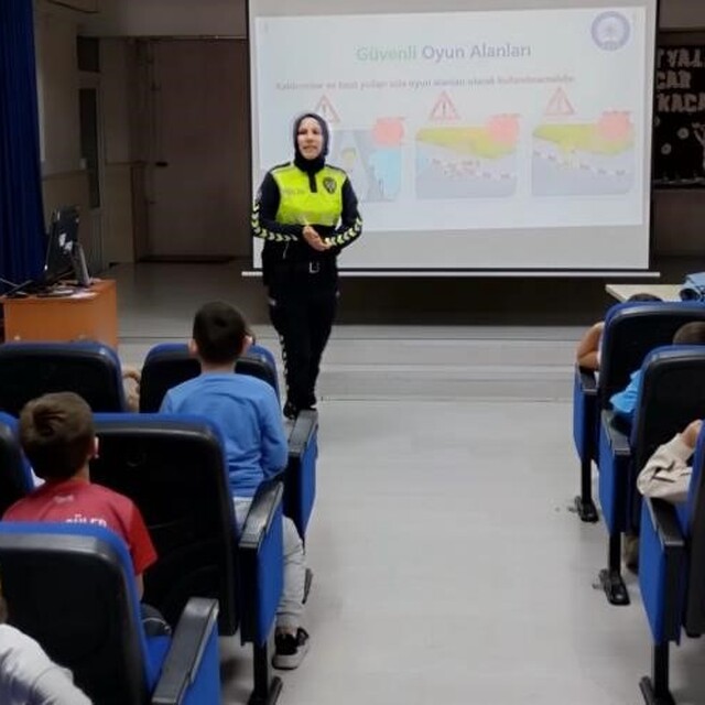Bilecik'te 90 öğrenciye 'Trafik Güvenliği Eğitimi'