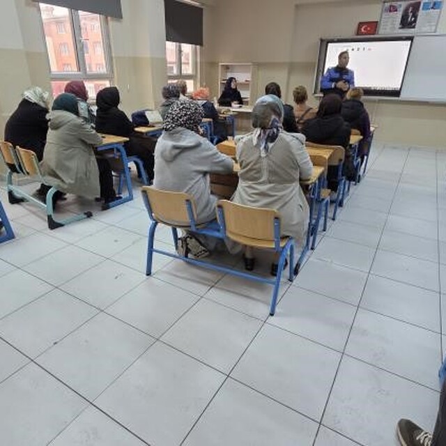 Bilecik'te 65 veliye güvenlik eğitimi