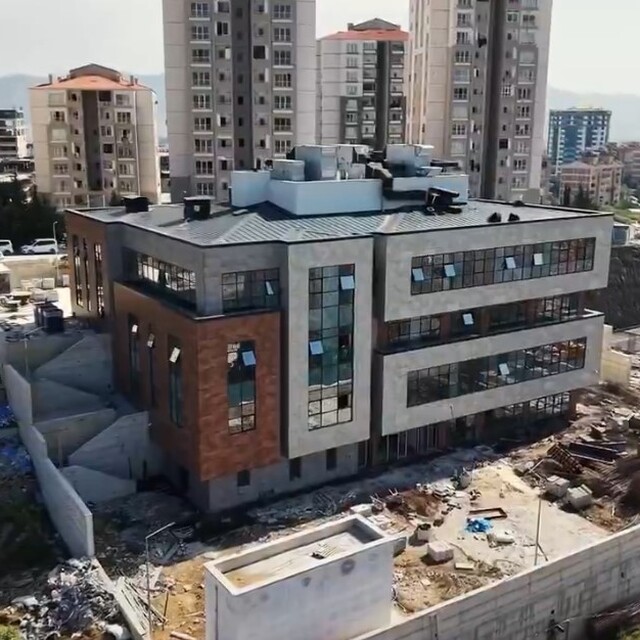 Antakya'da üç kamu hizmet binasının inşaatı sürüyor