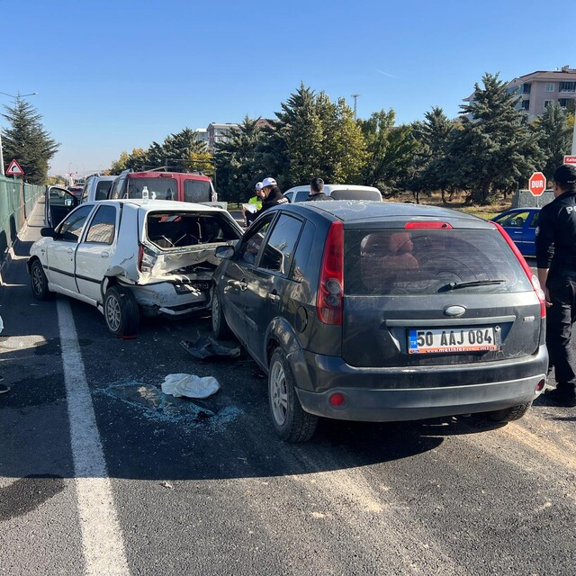 Nevşehir'de KPSS öncesi zincirleme kaza: 3 yaralı