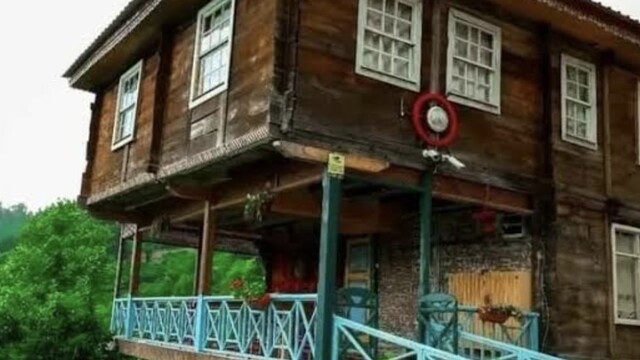 Artvin'in tarihi evleri geleceğe taşınıyor