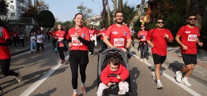Binlerce Bursalı Cumhuriyet için koştu