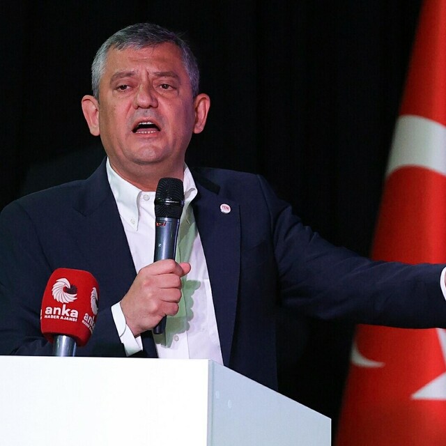 Özgür Özel: Yeni Parti karanlığa inat yakılmış bir mumdur (2)