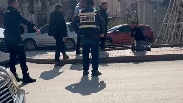 Bolu'da eli bıçaklı şahıs ekipleri harekete geçirdi