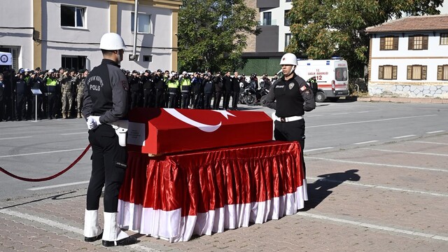 Geçirdiği kaza sonucu hayatını kaybeden polis memuruna son görev