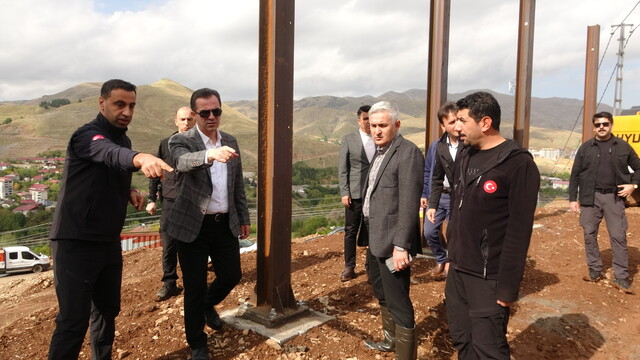 Bitlis'te çığ riskine karşı 1270 metrelik kar perdesi yapılacak