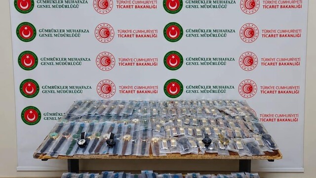 Hakkari'de gümrük kaçağı malzemeler ele geçirildi