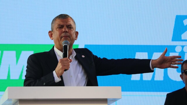 Özgür Özel: Yeni Parti'ye üye olan benim kadar yeni, benim kadar eskidir