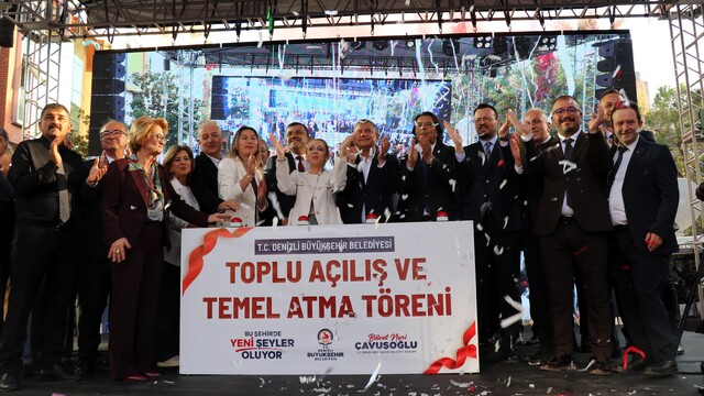 Yeni Parti Genel Başkanı Özel, Denizli'de toplu açılış törenine katıldı
Büyükşehir Belediye Başkanı Çavuşoğlu, 2027 temelleri atılacak projeleri müjdeledi