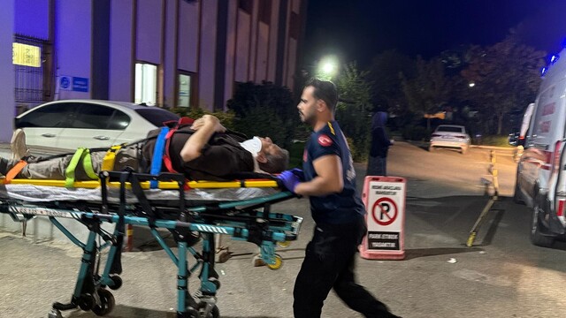 Adıyaman'da iki otomobil çarpıştı: 8 yaralı