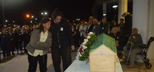 Ayvalık’ta deniz kazasında hayatını kaybeden Dr. Bingüllü’ye hüzünlü veda KBB Uzmanı Dr. Şahin Bingüllü, görev yaptığı hastaneden dualarla uğurlandı