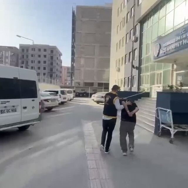 İskenderun'da 33 yıl hapis cezasıyla aranan hükümlü yakalandı