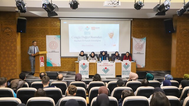 Bayburt'ta Cengiz Dağcı il paneli düzenlendi