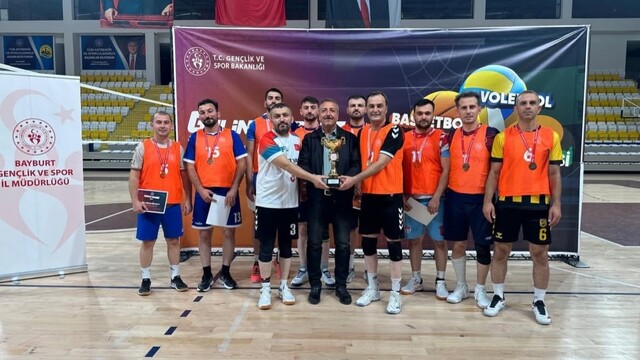 Kamu Spor Oyunları Voleybol İl Birinciliği tamamlandı