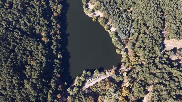 Karagöl Tabiat Parkı'nda sonbahar manzarası