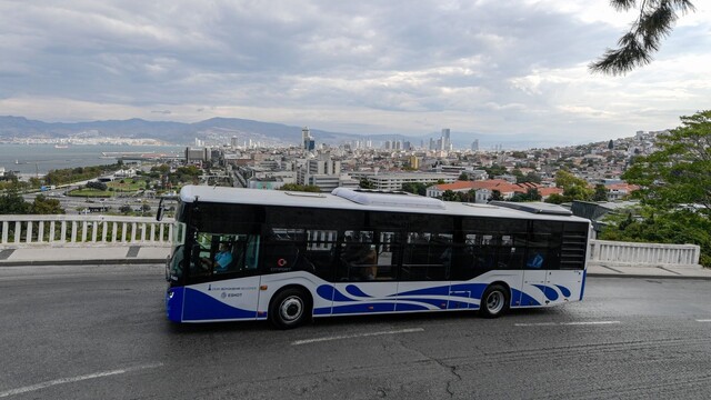 İzmir'de toplu ulaşım seferlerine bayram düzenlemesi