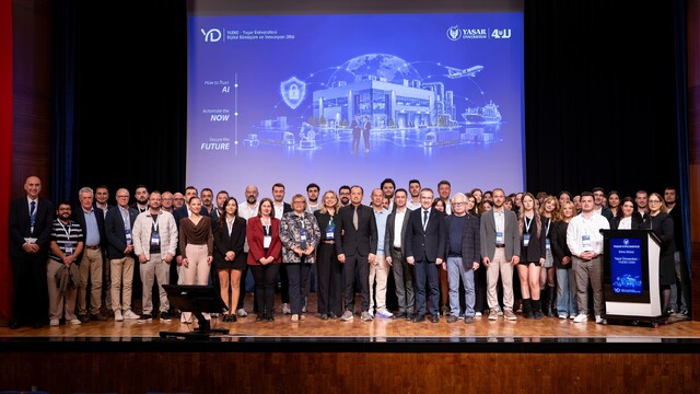 Teknoloji dünyasının liderleri dijital geleceği konuştu