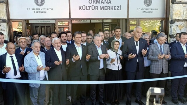 Başkan Yalçın, Antalya'da bakanlarla açılışa katıldı