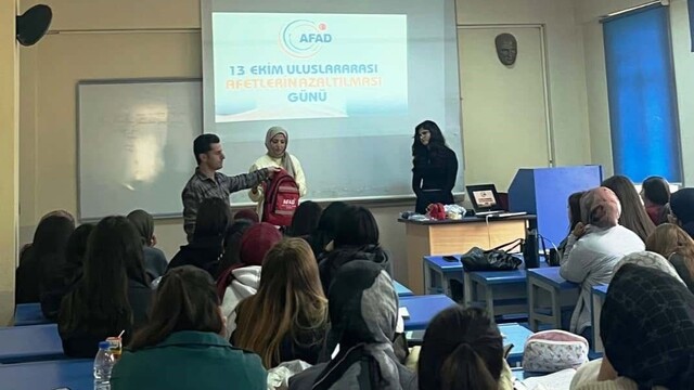 Şaphane MYO öğrencilerine afet farkındalık eğitimi verildi