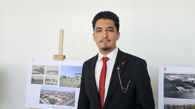 Okuduğu üniversitenin tarihini sergiyle anlattı