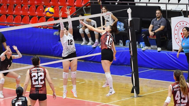 Yunusemre'nin Sultanları Altay'ı 36-34'lük setle geçti