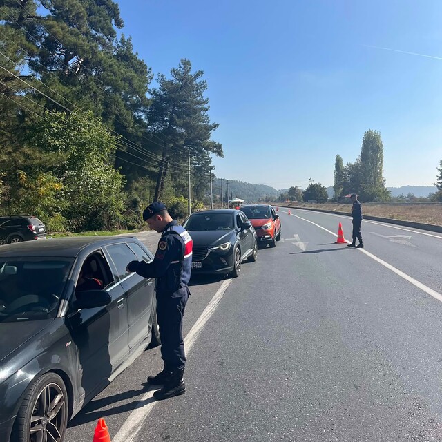 Muğla'da Jandarma trafik timlerince bir haftada 27 bin 741 araç denetlendi