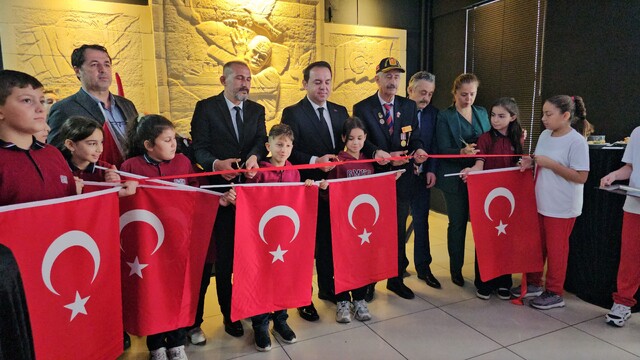 Zonguldak'ta öğrencilerin hazırladığı Çanakkale rölyefi açıldı