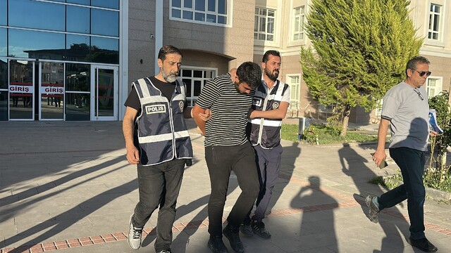 Tartıştığı adamı darp ettikten sonra tüfekle vuran gence müebbet istendi
"Korkutmak için ateş ettim" dedi, savcı kasten öldürmeden cezası istedi