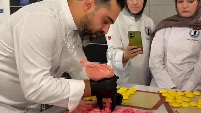 Sinop'ta geleceğin şefleri makaron yapımını öğrendi