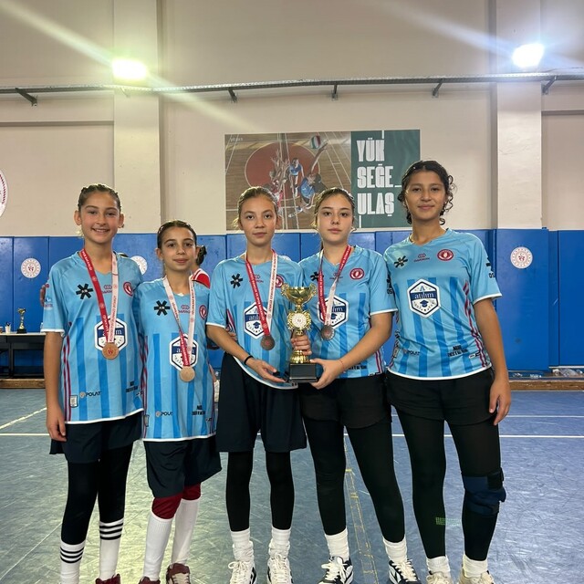 Muğla'da hokey heyecanı U14 Ligi'nde sürüyor