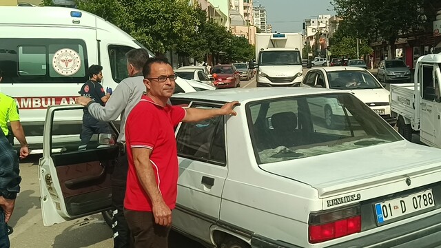Adana'da otomobille çarpışan motosikletteki 2 kişi yaralandı