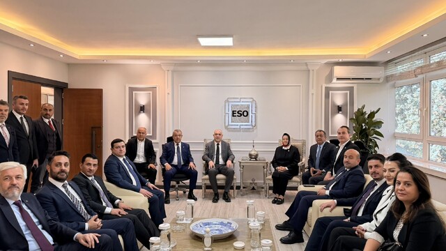 AK Parti Eskişehir Milletvekili Gürcan ESO Başkanı Kesikbaş'ı ziyaret etti