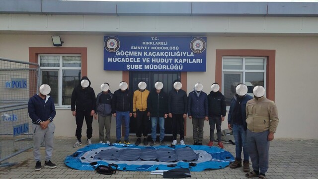 Kırklareli'nde kamyonette 7 düzensiz göçmen yakalandı