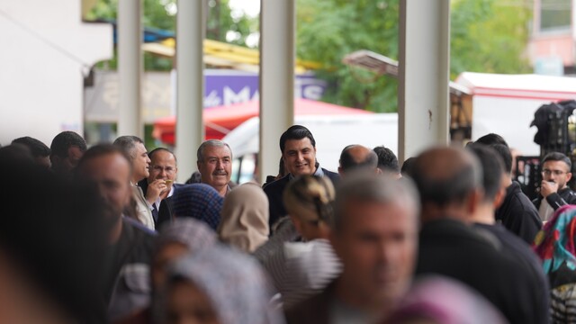 Yılmaz, hemşehrileri dinledi, pazarda fiyatları düşürdü