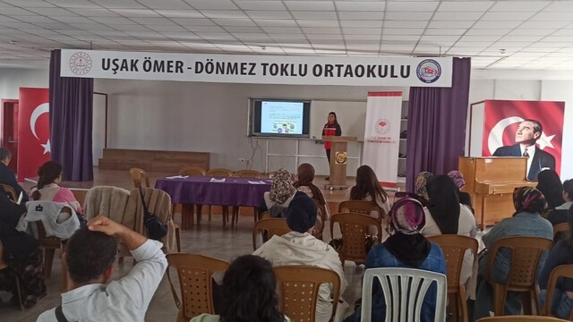 Uşak'ta okul kantini işletmecilerine hijyen eğitimi verildi