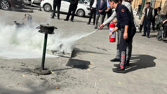 Isparta Valiliği'nde yangın tatbikatı gerçekleştirildi